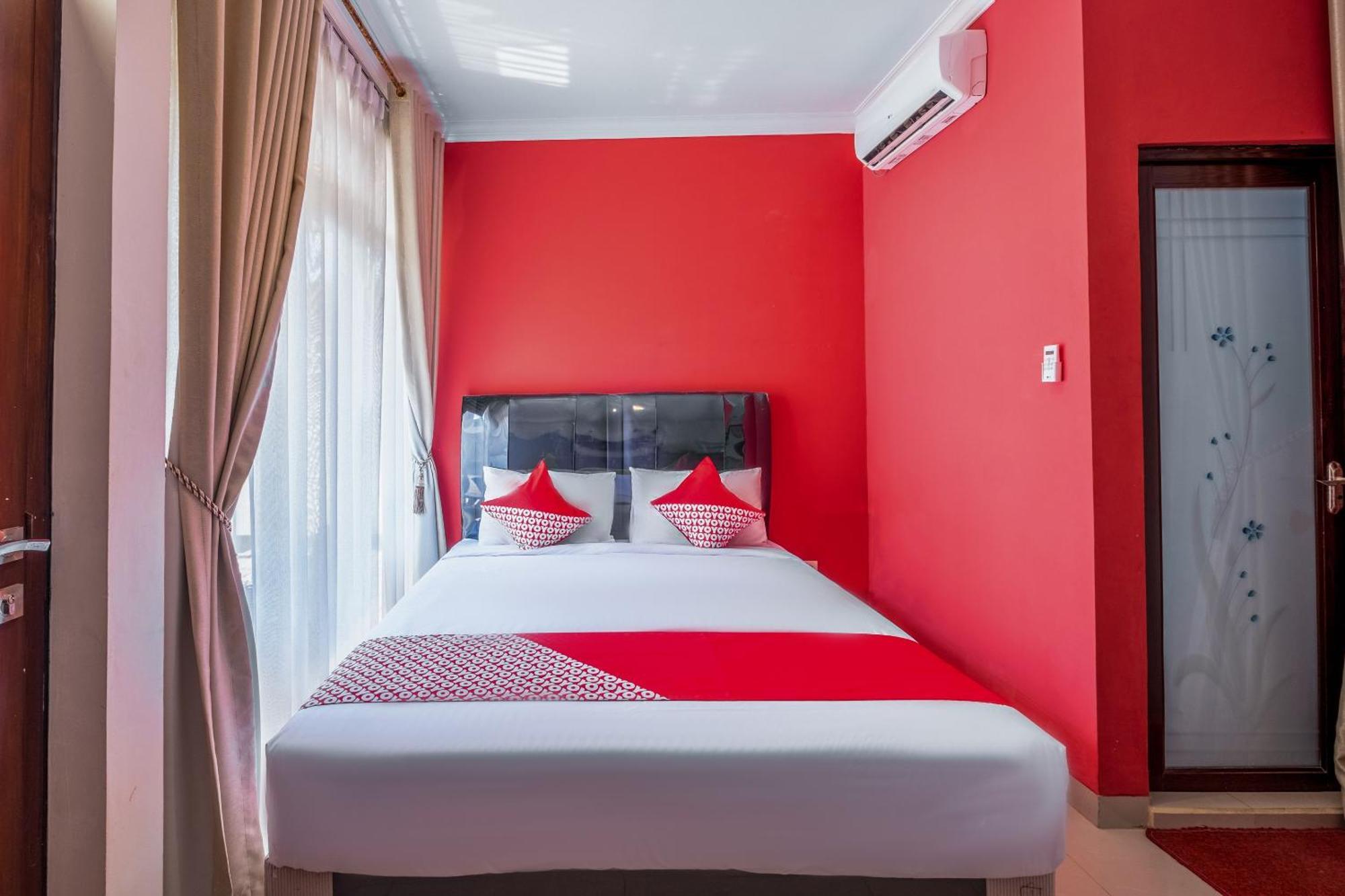 Oyo Collection O 1032 Rahayu Residence Syariah Cirebon Εξωτερικό φωτογραφία